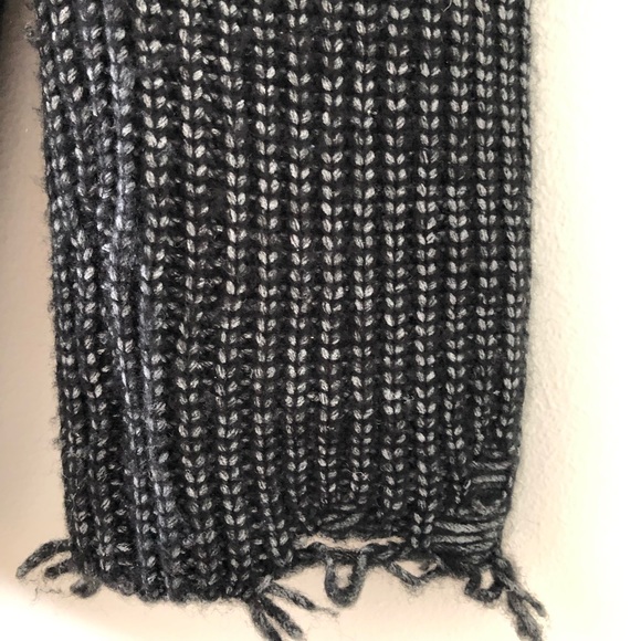 Stitches & Stripes Tunic Sweater with Destruction - Picture 6 of 8